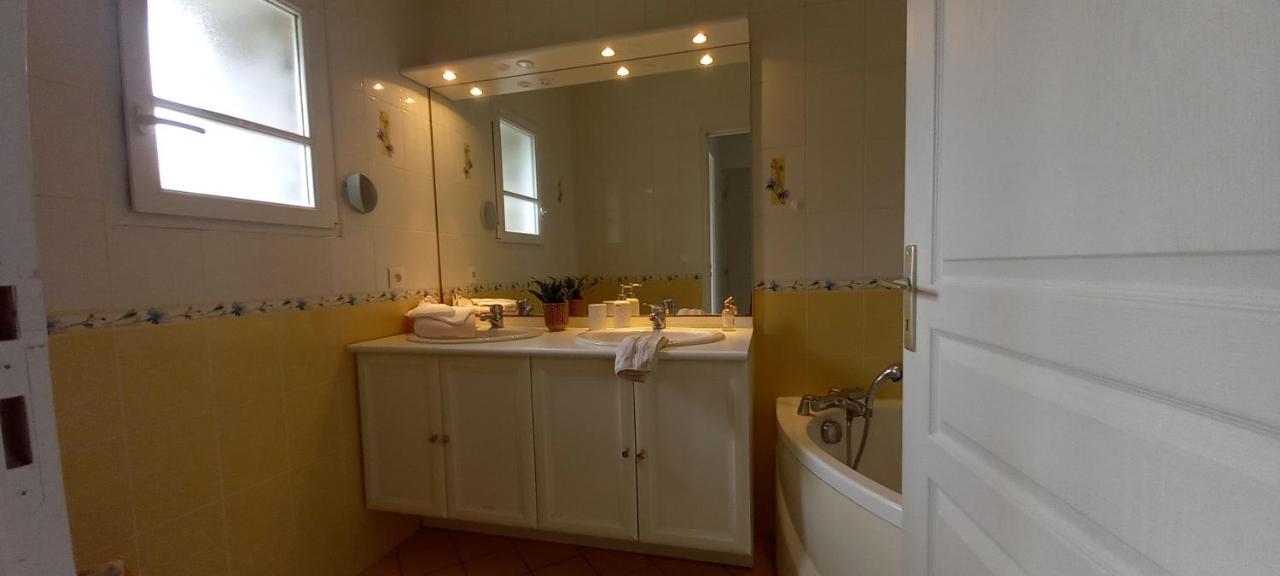 Bed and Breakfast La Mesange Bleue Ecuras Экстерьер фото